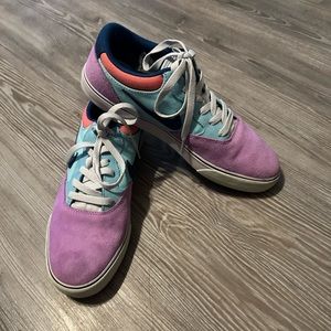 Nike mens shoes size 9.5